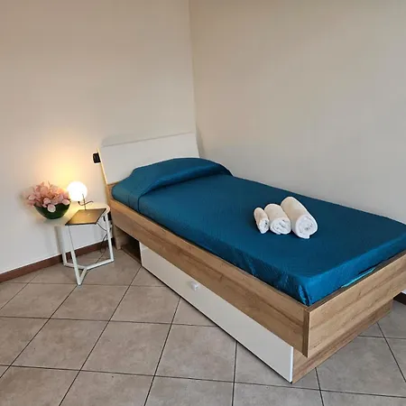 Garda Un Po Pool And Apartment *